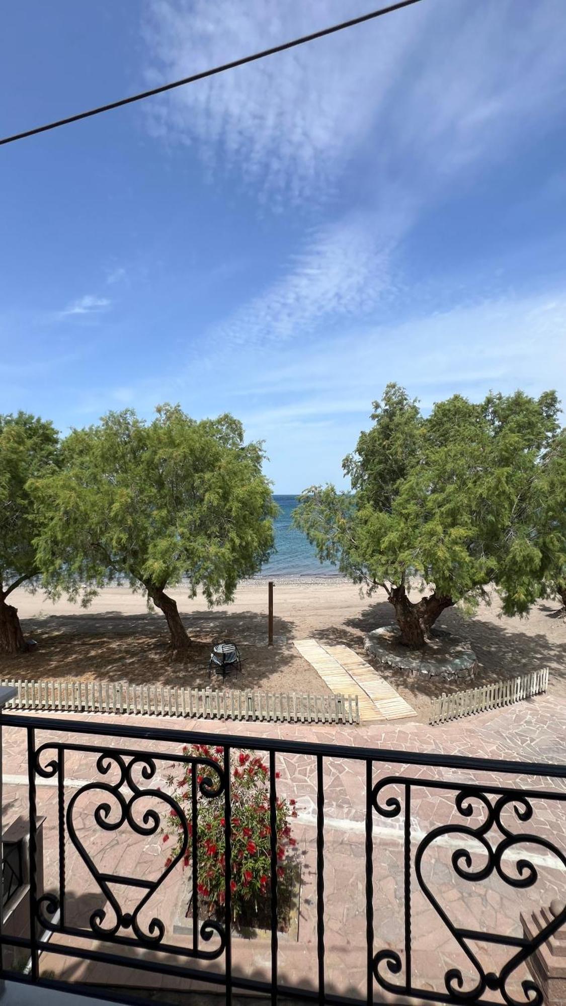 Coastline Villa Pétra Kültér fotó