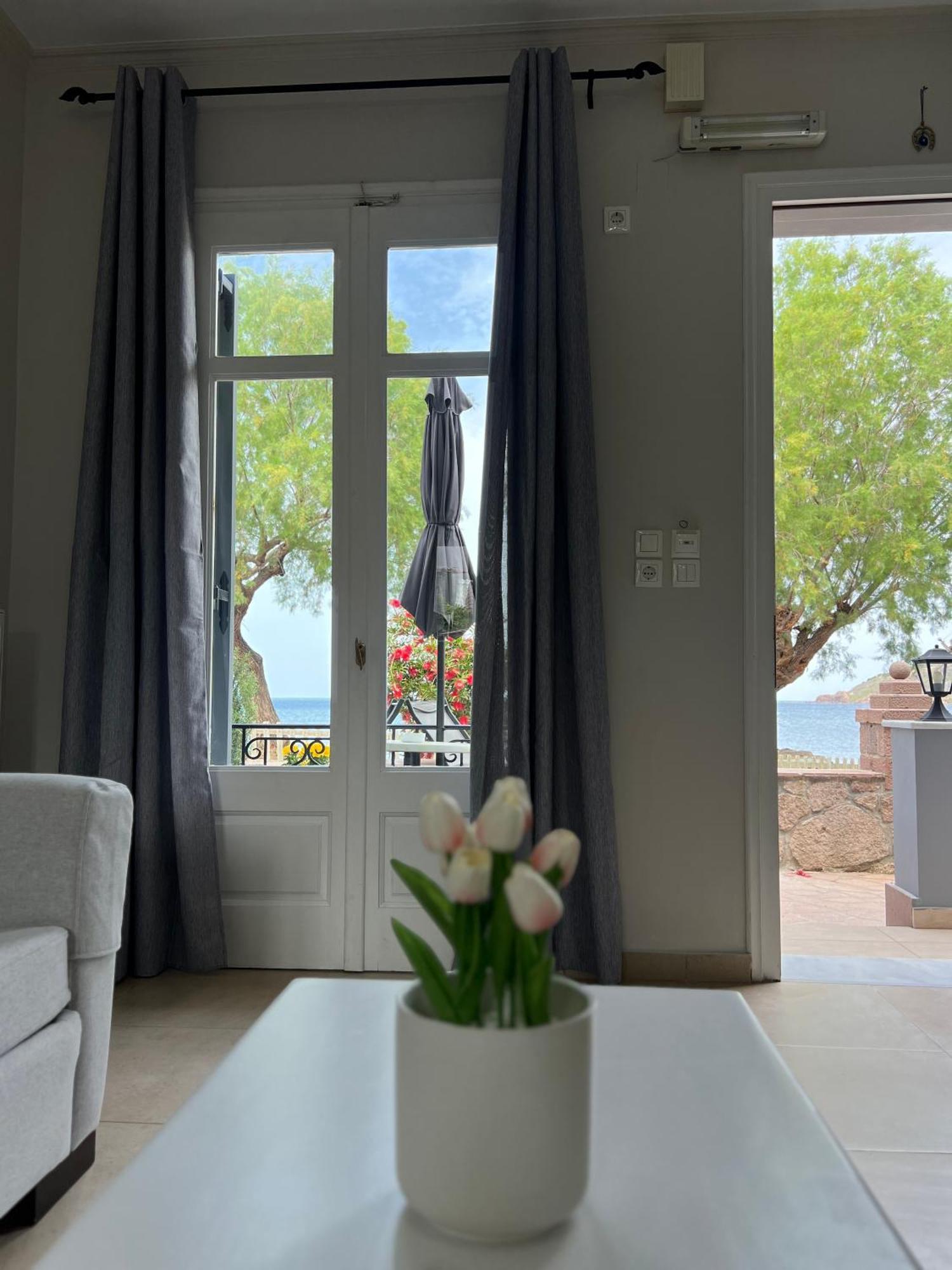 Coastline Villa Pétra Kültér fotó