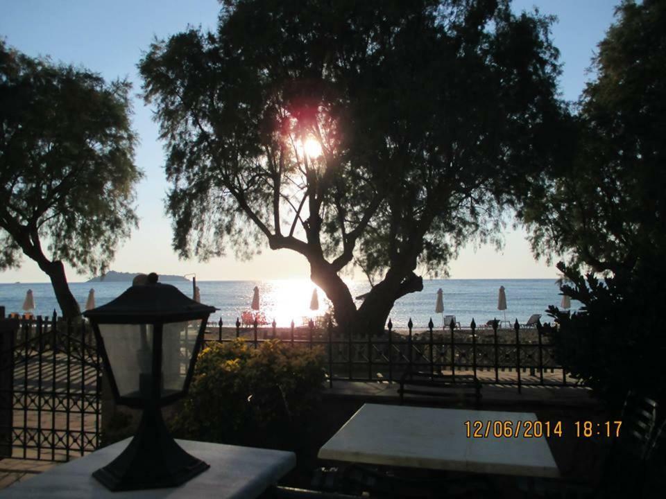 Coastline Villa Pétra Kültér fotó